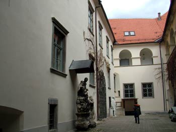 The Maribor Castle-courtyard