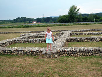 Restaurant Villa Rustica - Marusa walking on the remains of the roman villa